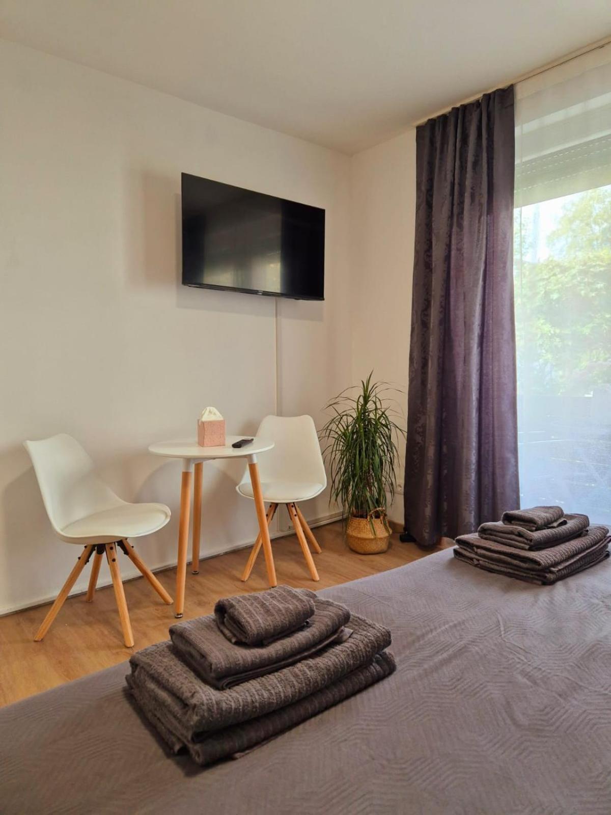 Ferienwohnung Aurelia บาดไรเฮนฮัล ภายนอก รูปภาพ
